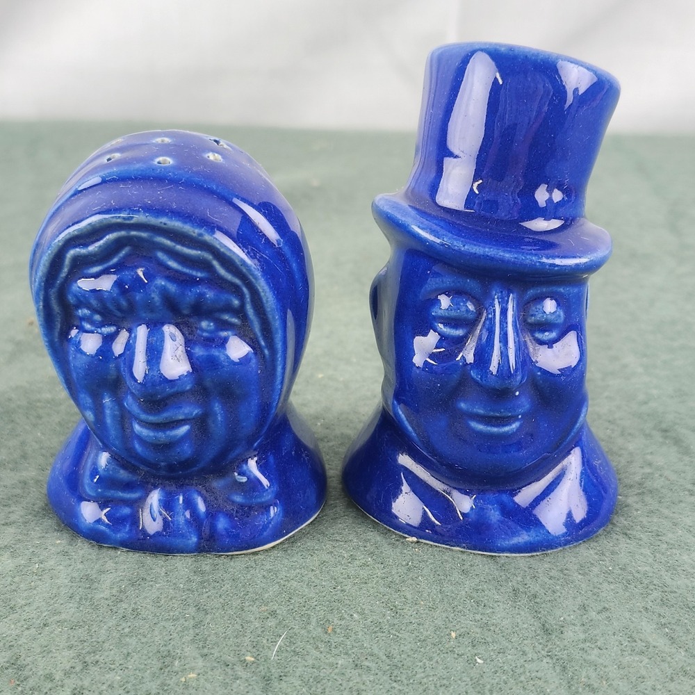 Vintage‎ W.C. Fields Top Hat Blue Glaze 3.25" Salt & Pepper Shakers
